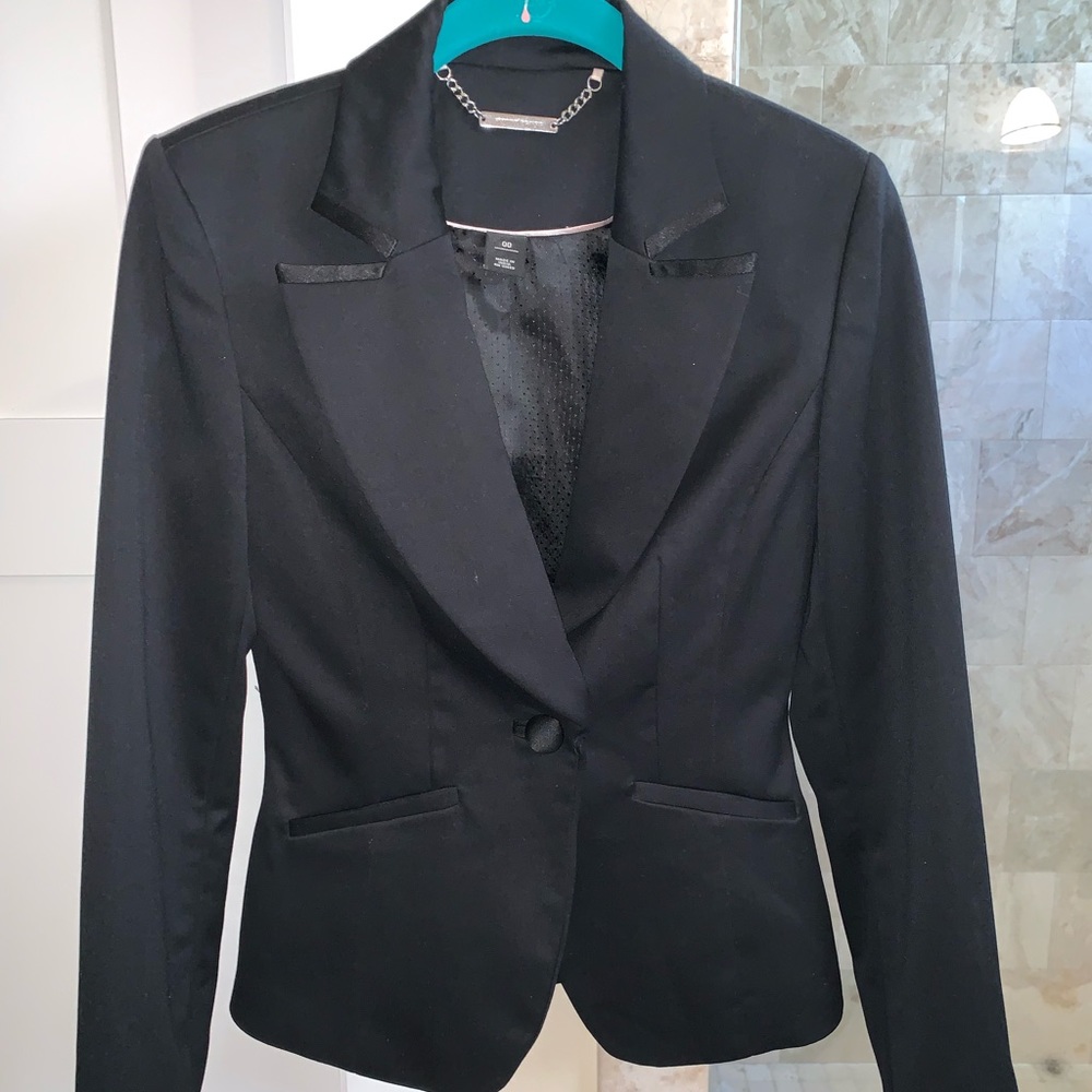 White House Black Market Black Blazer size 00